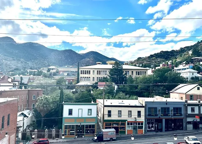 Hotel La At The Bisbee